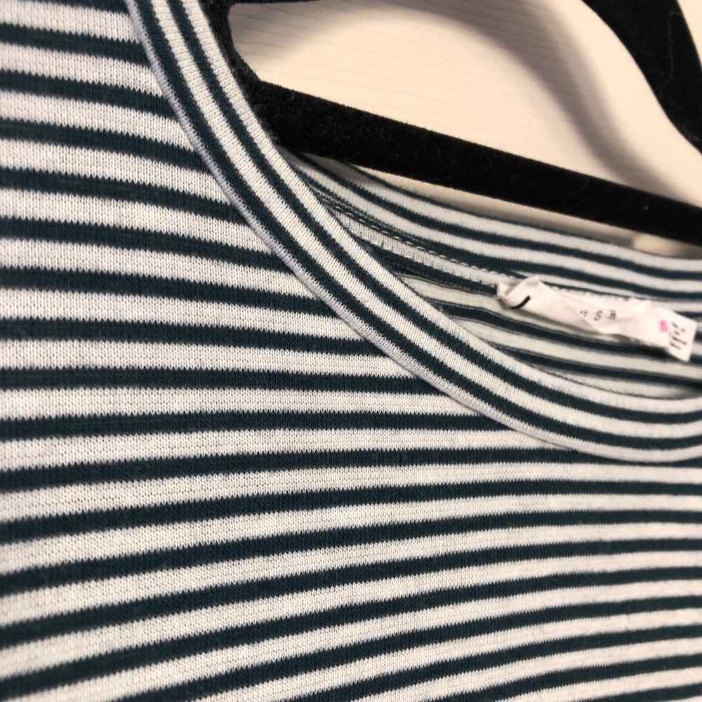 Striped top - Picture 4 of 5